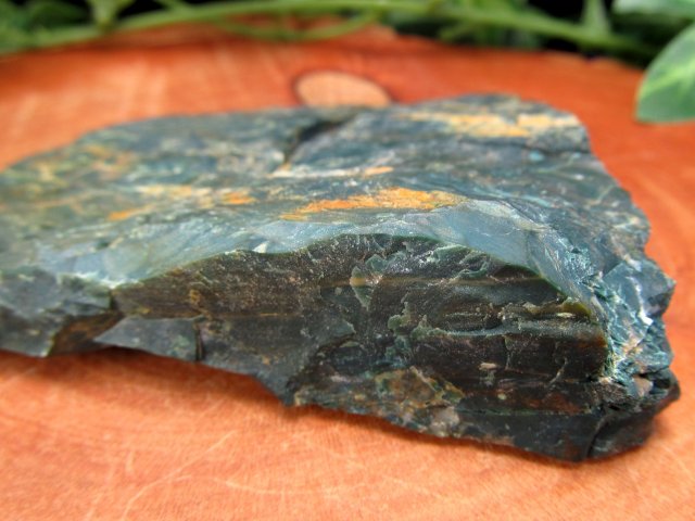 高品質 濃い緑 出雲石 碧玉 原石 深緑タイプ 67g 幅78mm 大地のパワー