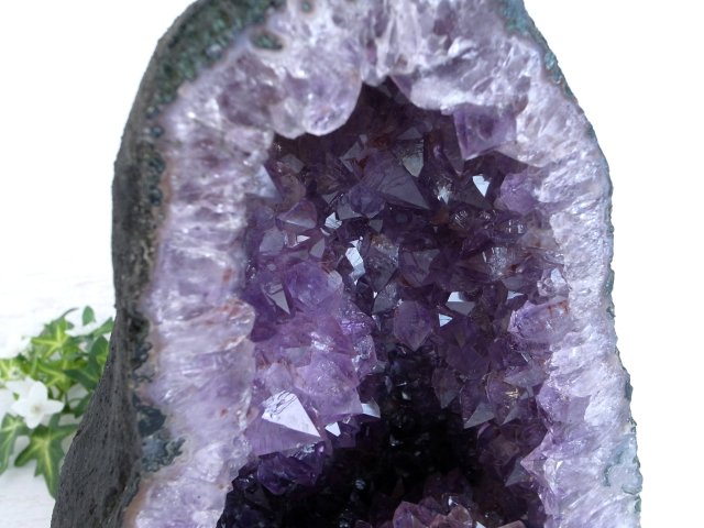 店頭展示中 大特価 どっしり安定型 アメジスト ドーム アメジストカペーラ 高さ 248mm 重さ 6106g 風水最強 家運や社運の上昇に 玄関インテリアとして人気