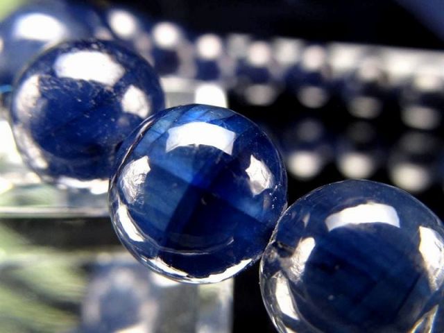 店頭展示中 鮮やかブルーカラー 3A+ サファイアブレスレット 約8.5mm-9.5mm×23珠 幸運と守護の象徴 世界四大宝石の一つ 9月の誕生石 1点物 ミャンマー産