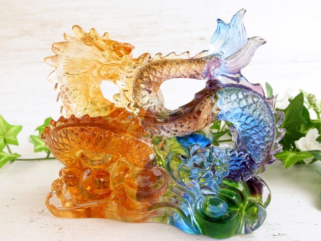 玉持ち龍神 瑠璃製 レインボーカラーの龍置物 横幅約140mm 重さ760g