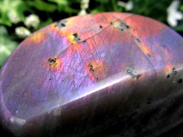 激レア パープルシラー パープルシラー ラブラドライト 磨き原石 重さ239g 鮮やかシラー 信念を貫く力 極上天然石 月や太陽を象徴する石 一点もの