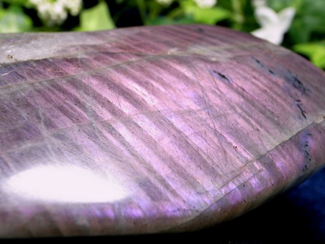 激レア パープルシラー パープルシラー ラブラドライト 磨き原石 重さ339g 鮮やかシラー 信念を貫く力 極上天然石 月や太陽を象徴する石 一点もの