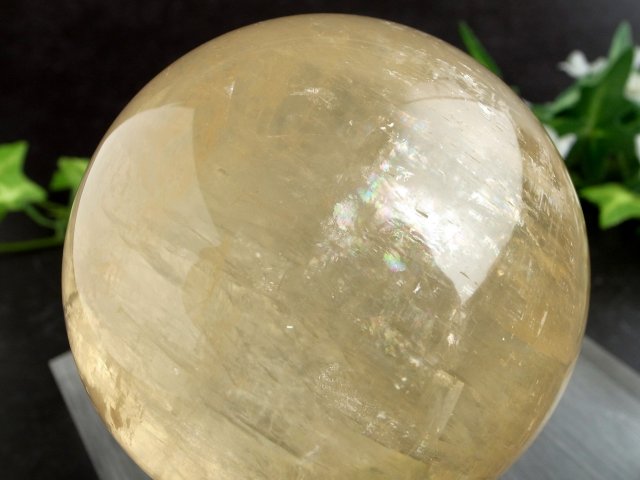 5A 超透明 キラキラ ゴールデン カルサイト 丸玉 台座付 直径約85mm 重さ913g 繁栄と成功の象徴 丸玉置物 一点もの メキシコ産