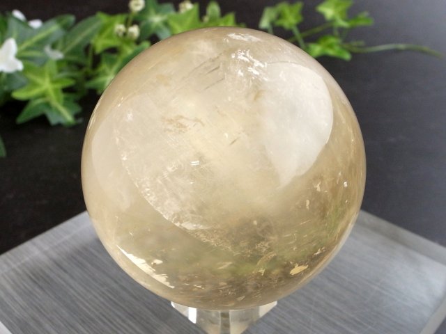 別格 透明 虹入り 4A ゴールデン カルサイト 丸玉 台座付 直径68mm 重さ467g 繁栄と成功の象徴 丸玉置物 一点もの メキシコ産