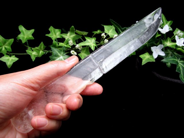 激レア 虹入り 透明天然水晶 ナイフ 長さ約232mm 重さ約149g 万能パワーストーン 強力な浄化 1点物 ブラジル産