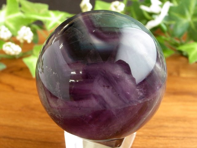 虹入り グラデーションが美しい レインボーカラーフローライト 丸玉 直径 45mm 重さ 159g パープルフローライト 天才の石 つやつや光沢 一点物 蛍石