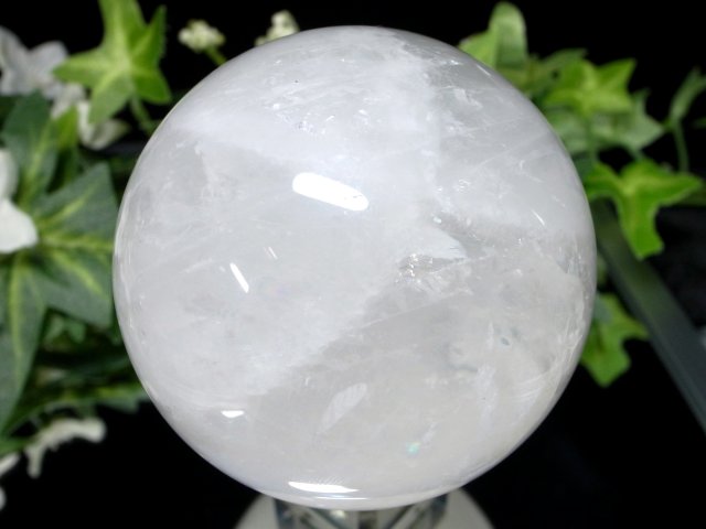 龍神の吐く息 スノーホワイト水晶 丸玉 φ62mm 重さ348g 極上天然石