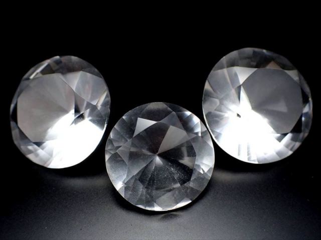 デンバー展示会商品 天然水晶ダイヤモンドカットストーン 約22g-24g 1