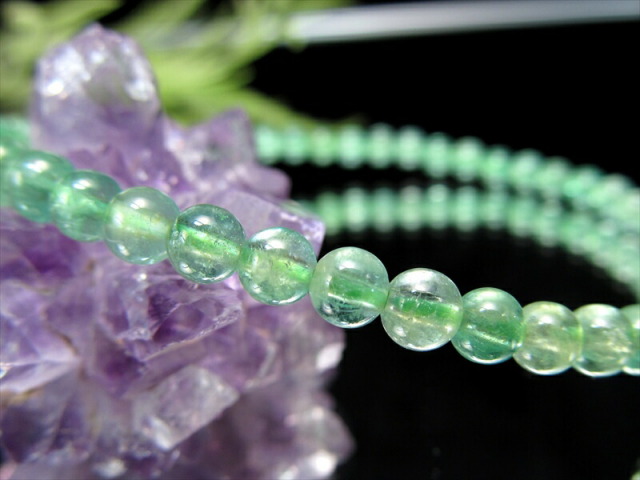 抜粋鑑別済み 5A エメラルド 翠玉 ブレスレット 4mm×50珠 世界4大宝石 透明度抜群 ザンビア産