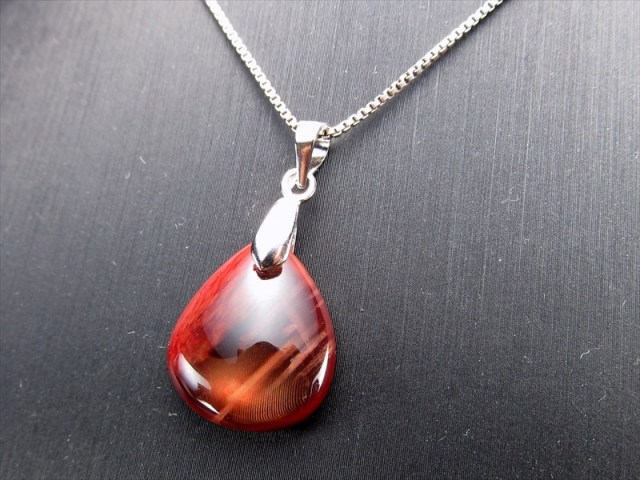 アンデシン ドロップ型 ペンダントトップ 幅約15mm×17mm 重さ約2.1g 超透明 本当の自分 に近づく変化を促す石 極上カラーチェンジアンデシン 中性長石