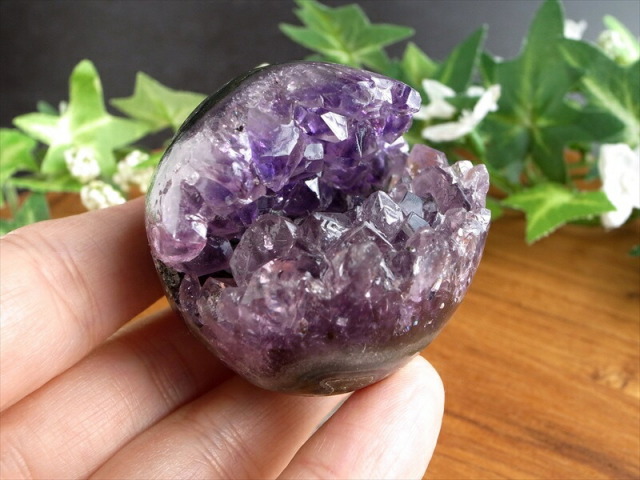 レアな笑口のアメジスト アメジスト 笑口 紫水晶 丸玉 直径 47mm 重さ