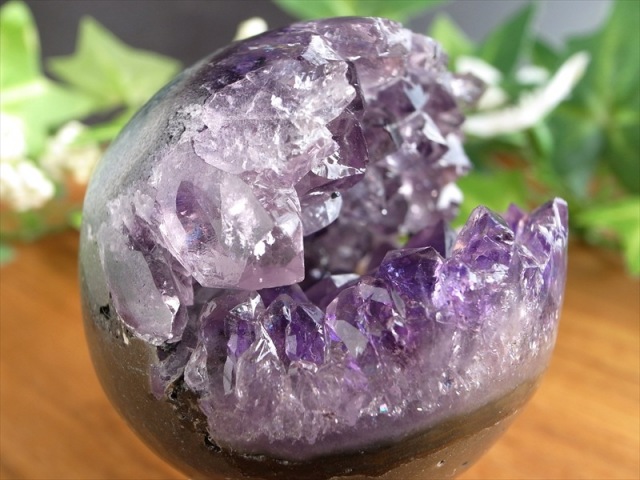 レアな笑口のアメジスト アメジスト 笑口 紫水晶 丸玉 直径 47mm 重さ