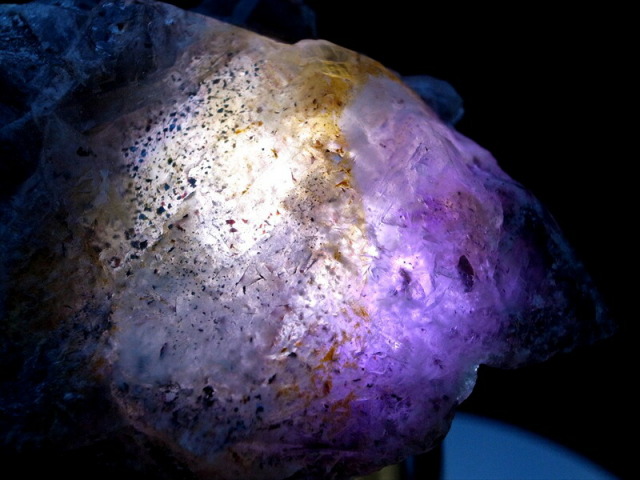 幻のメロディストーン エスピリット・サント産 スーパーセブン 結晶原石 最大幅83mm 重さ120.3g キラキラインクルージョン 最強のパワーストーン