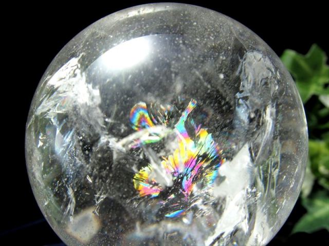 透明感抜群 5A 虹入り レムリアン水晶 丸玉 台座付き φ54mm 重さ224g 古代の叡智を封じ込めた水晶 レムリアンクリスタル レインボー水晶 レインボー丸玉