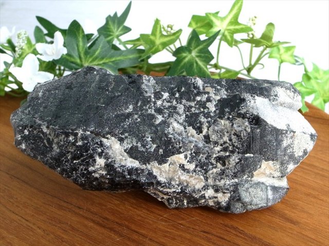 天然の黒光り 天然 黒水晶 モリオン クラスター原石 重さ505g 最大幅約132mm 大自然の力強さを感じる漆黒の水晶 どっしりとした太め結晶