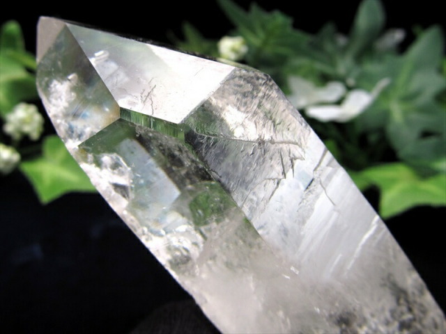 謎多き美麗クリスタル ゼッカ産 水晶単結晶 ギャランティーカード付き 最大幅約89mm 重さ88g 氷のように美しい水晶 純粋と浄化を象徴する石 一点もの