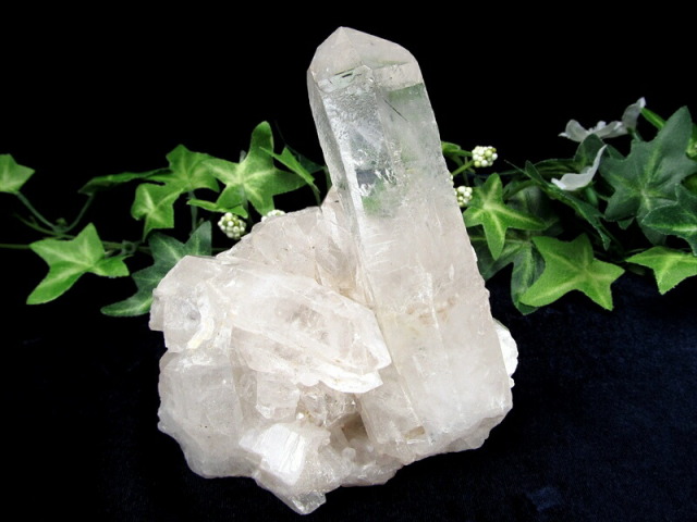 高品質 トマス産 水晶 クラスター 最大幅約90mm 重さ537g 最高級 浄化