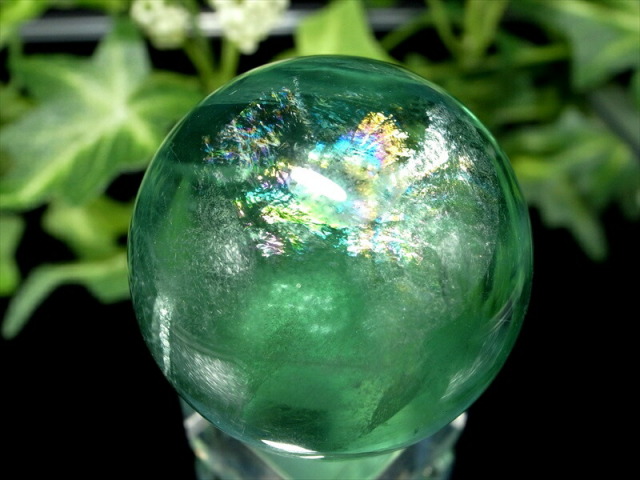 5A 虹入り 蛍光エメラルドグリーン フローライト 丸玉 台座付き 直径約34.5mm 重さ69g 大人気丸玉 天才の石 つやつや光沢 一点もの 蛍石 アメリカ産