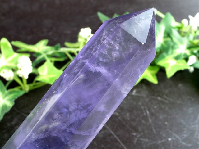 激レア 虹入り パープルフローライト 蛍石 ポイント 高さ 120mm 重さ 179g パープルフローライト六角柱ポイント 超透明 未熟な部分を成長させてくれる石