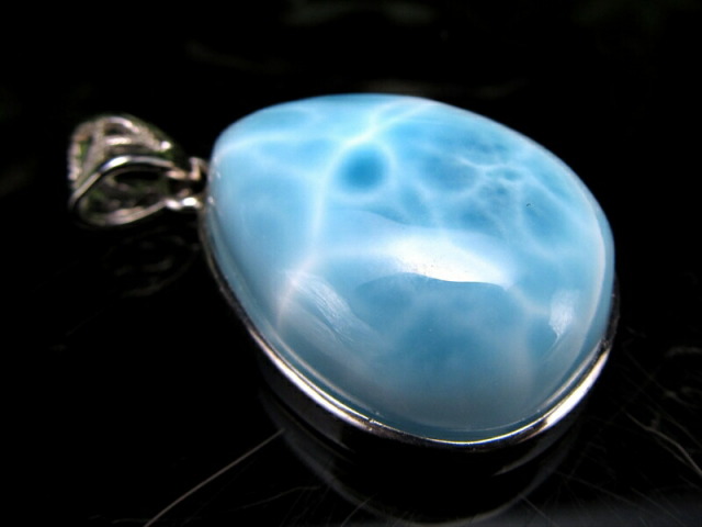 水面のような美しい模様 ラリマー ブルーペクトライト ペンダント