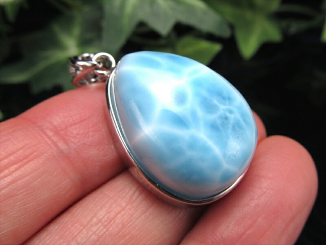 水面のような美しい模様 ラリマー ブルーペクトライト ペンダント
