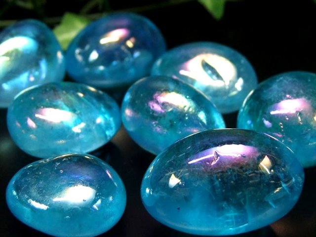 アクアオーラ 天然水晶 タンブル 約100g入り 1セット 約8個前後入り