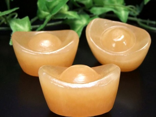 金運を呼び込む黄金の形 元宝置物 アラゴナイト 34g-40g 1個売り 元宝
