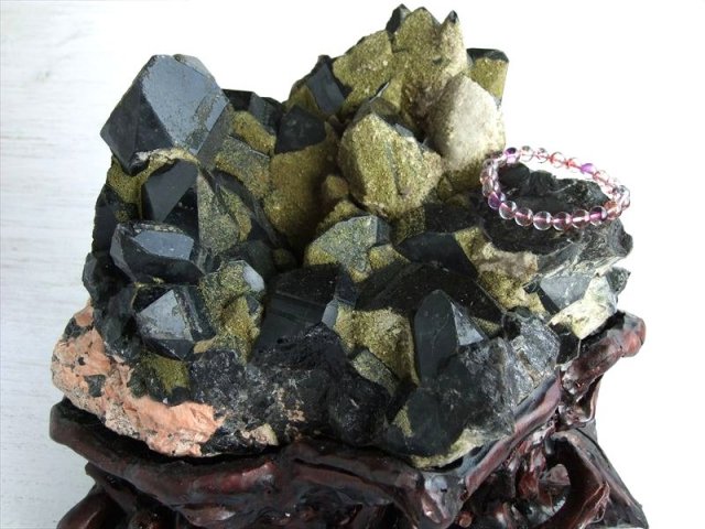 迫力の特大 緑簾石 エピドート 共生 天然 黒水晶 モリオン クラスター