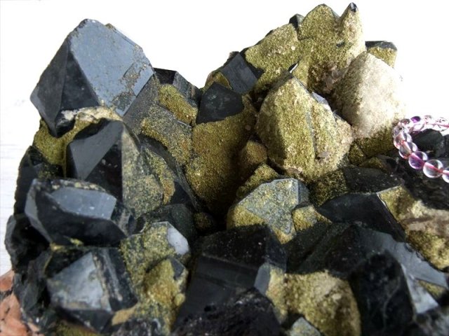 【大型】★綺麗★★自然美★天然石1,6kg エピドート 緑簾石 水晶クラスター グリーンエピドート/水晶クラスター 】 緑簾石 epidote 緑色 ピスタ