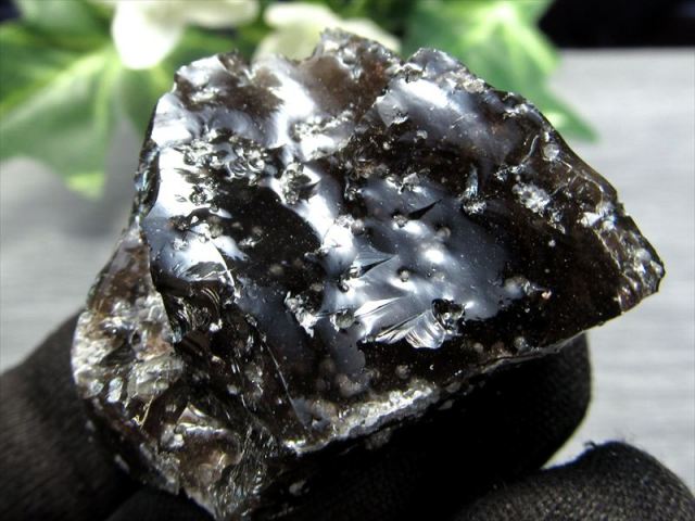 満天の星のような黒曜石 クリストバル石入りオブシディアン 黒曜石