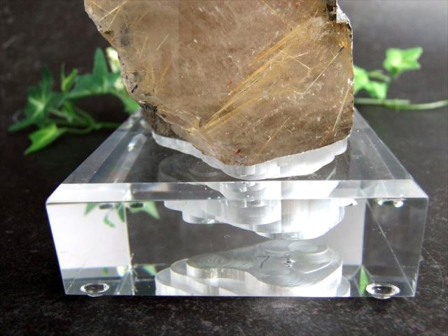 天然　太陽放射ゴールドタイチンルチル　ポリッシュ原石 天然 太陽放射ゴールドタイチンルチル ポリッシュ原石 立体・オブジェ