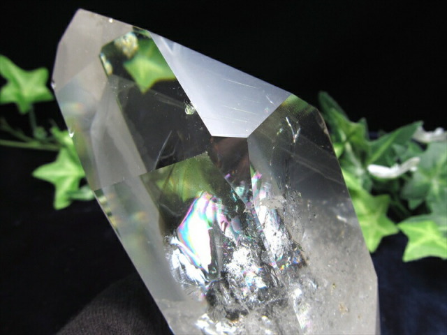 ギャランティーカード付き ガネーシュヒマール産 水晶 ポリッシュ ポイント 高さ約120mm 重量約608g 神に最も近い場所で採掘される特別な水晶