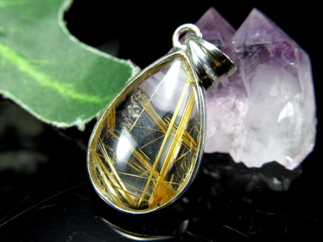 ゴールドルチルクォーツ ドロップ型ペンダントトップ 縦約20mm 重さ約
