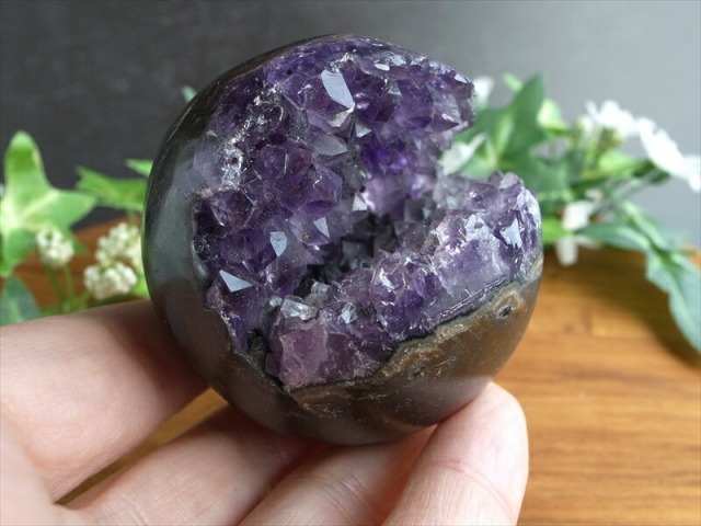 店頭展示中 レアな笑口のアメジスト アメジスト 笑口 紫水晶 丸玉 台座