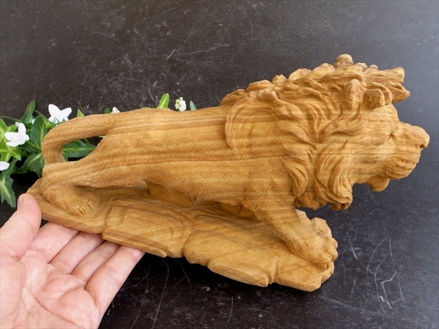 本物の質感 縁起物 ジャスパー ライオン 彫刻置物 最大幅 約220mm 重さ