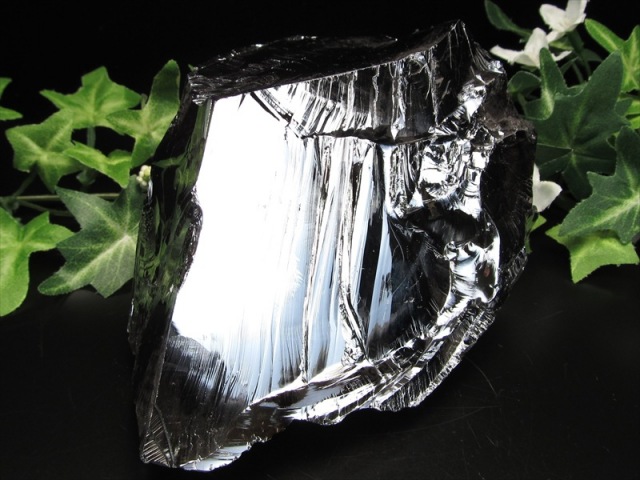 テラヘルツ鉱石　高さ19㎝　幅13.5㎝　重さ3.4㎏　鑑賞石 鉱物 置物 テラヘルツ鉱石 高さ19㎝ 幅13.5㎝ 重さ3.4㎏ 鑑賞石 鉱物 置物