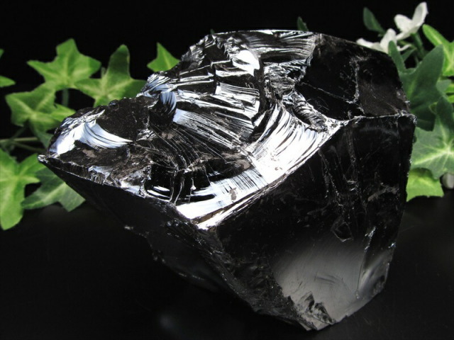 テラヘルツ鉱石 原石 最大幅133mm 重さ615g つやつや光沢 話題の 高