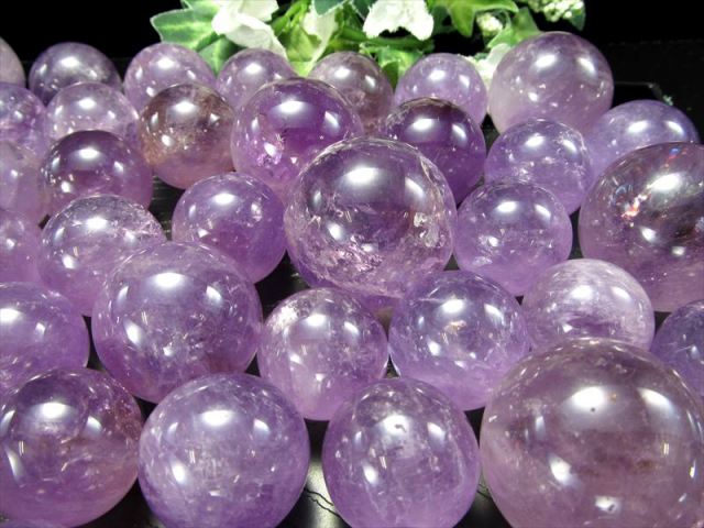 1個売り ラベンダーアメジスト 丸玉 直径約30mm-35mm 愛の守護石