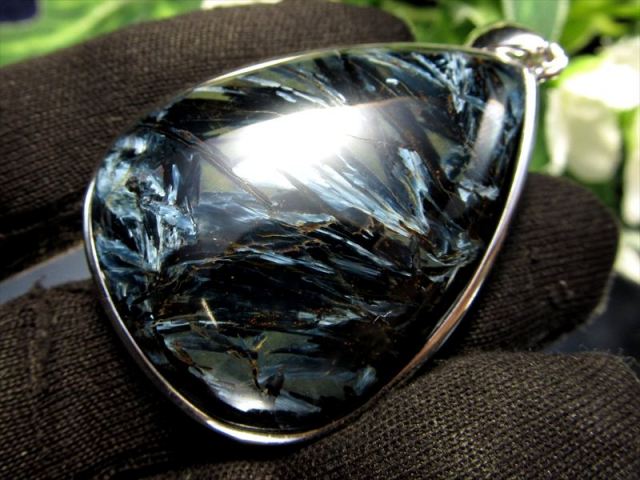 美麗マーブルシラー ブルーピーターサイト ドロップ型 ペンダントトップ 縦37m×27mm 重さ 17.3g 希少 レアストーン 極上マーブルブルー ナミビア産 pe-s-g