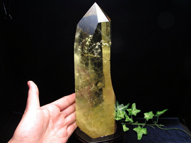 店頭展示中 特大サイズ 虹入り シトリン ポイント 置物 専用木製台付 高さ約200mm 重さ1797g 濃厚発色 黄水晶 11月の誕生石 一点もの ブラジル産
