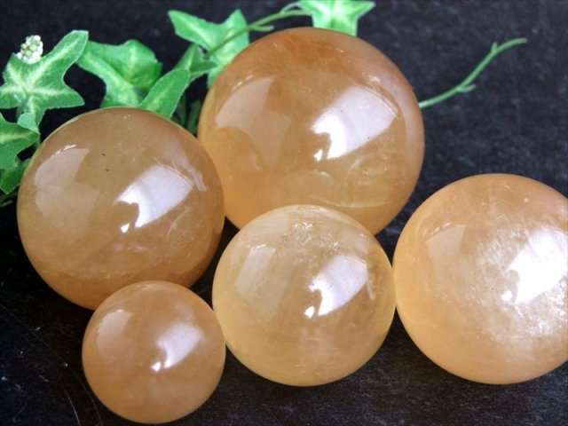 希少3A ゴールデンカルサイト 丸玉 直径約51mm-53mm 透明感抜群 美麗