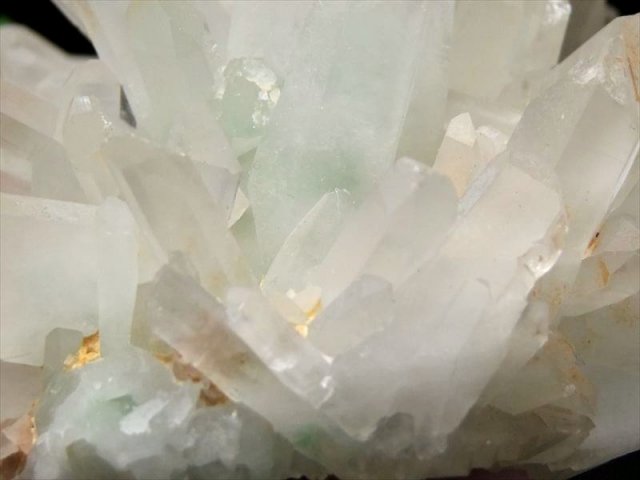 限定5個 激レア・緑の山並みを閉じ込めた水晶 エメラルドグリーン