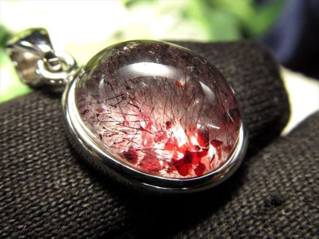 S級 スーパーセブン オーバル型 ペンダントトップ 縦12mm 重さ2.7g 超透明 キラキラ鉱物 苺水晶 1点物 ブラジル産 パワーストーン 天然石