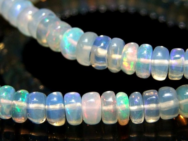 プレシャスオパール 蛋白石 ボタン型ブレスレット つるんと丸ボタン型 幅約5mm-5.5mm 幸運を呼び込む エチオピア産 bl- パワーストーン 天然石