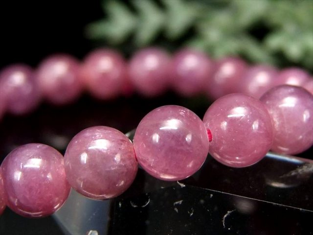 『神のシンボル』とされてきた天然石 3A+ ピンクパープル サファイア ブレスレット 約7.5mm×24珠 コムローズ Comrose ミャンマー産 パワーストーン 天然石