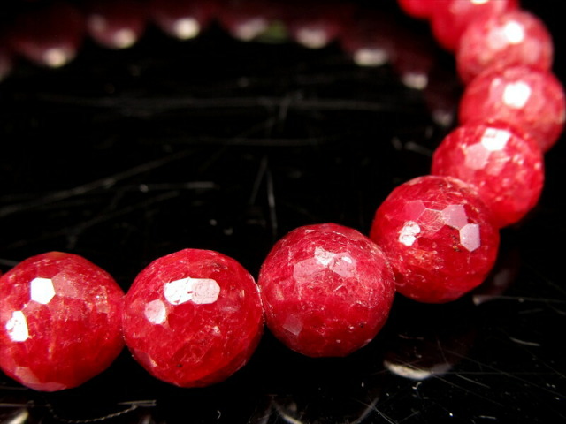 【名称】彩玉ブレスレット 1つ 3A+ ブラッディルビー ミラーボールカット ブレスレット 7.5mm-8mm×23