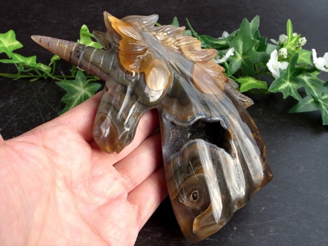 2026年の干支 メノウ 瑪瑙 ユニコーン 彫刻置物 高さ134mm 重さ355g