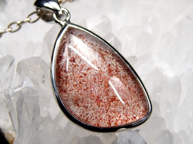 バイヤー厳選 5A ストロベリークォーツ ファイアークォーツ ペンダントトップ 縦21mm 重さ4.3g 超透明 キラキラ鉱物 苺水晶 1点物 ブラジル産 パワーストーン