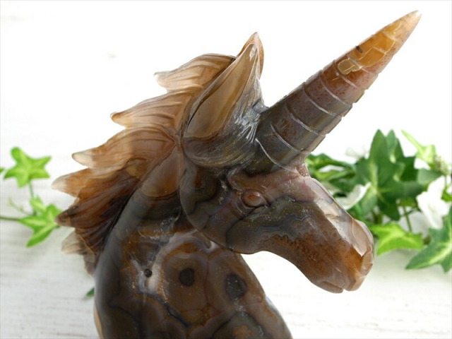 2026年の干支 メノウ 瑪瑙 ユニコーン 彫刻置物 高さ134mm 重さ355g