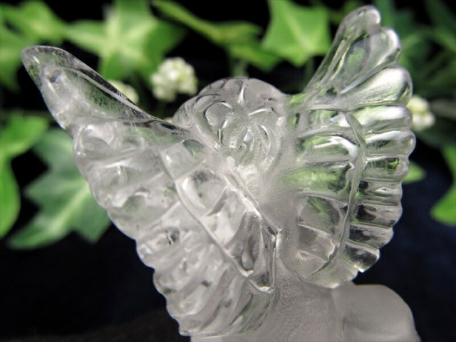 【にじいろ】天然石水晶の天使ちゃん　置物　彫物NO.112313 にじいろ】天然石水晶の天使ちゃん 置物 彫物NO.112313 にじいろ